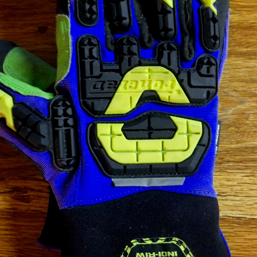 Mens Thinsulate Water Resistant Gloves